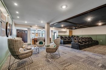 the lobby at the whispering winds apartments in pearland, tx